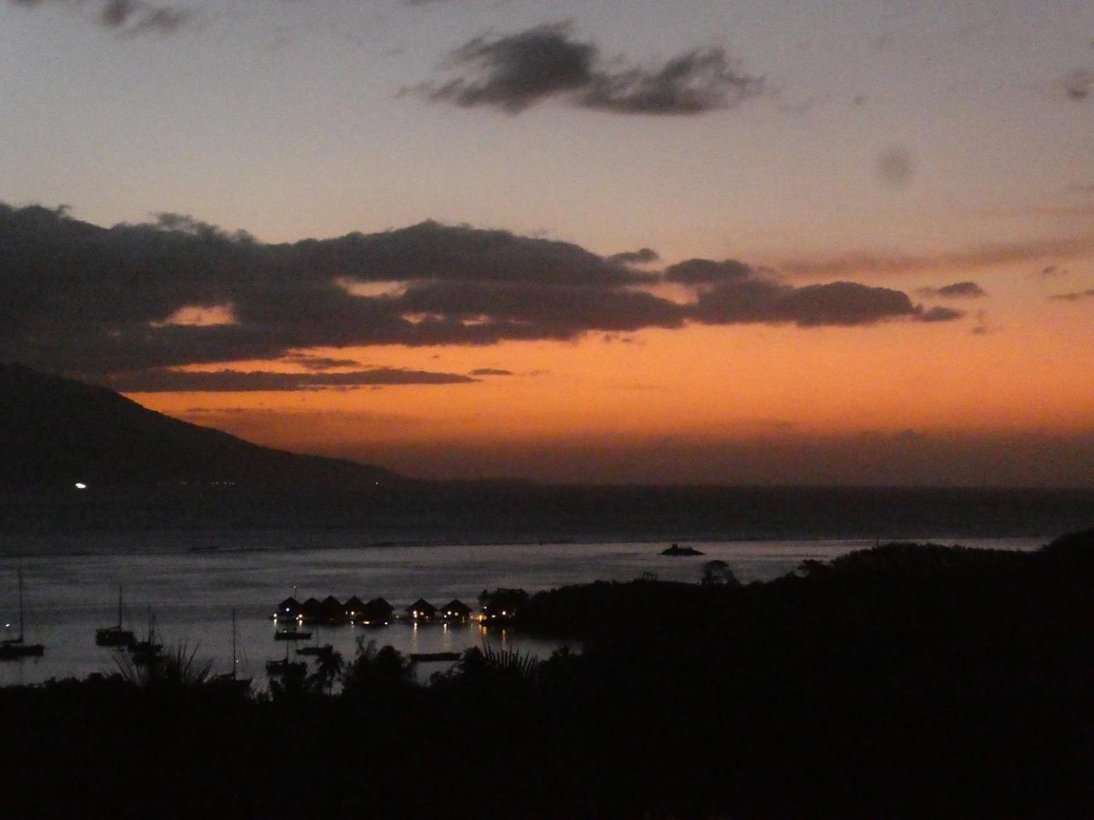 Maeva Sunset View Hotel Punaauia  Exterior photo